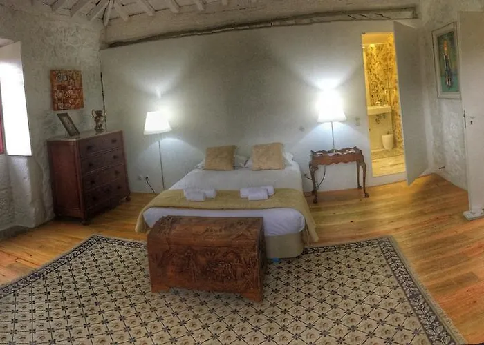 Casa Do Cruzeiro * Паредиш-ди-Кора